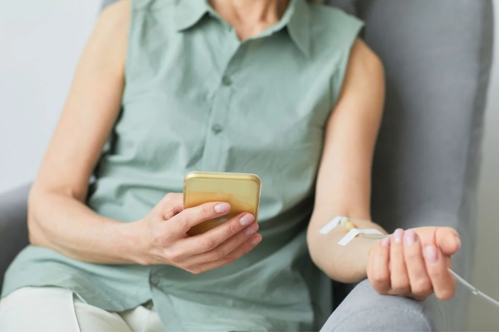 A photo showing the safe and professional process of receiving IV therapy in Bali